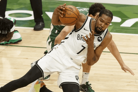 出奇精选：NBA 雄鹿vs篮网 杜欧联手再战雄鹿