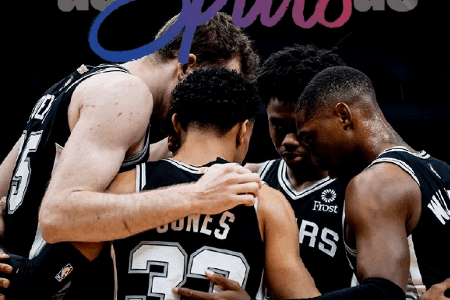 NBA战报：马刺103-113鹈鹕 麦科勒姆32+6+7瓦塞尔23分