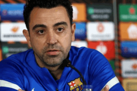 3万法兰克福球迷进场！哈维不满：这不像诺坎普