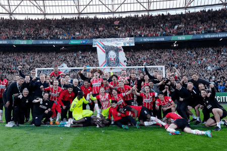 荷兰杯战报：埃因霍温2-1力克阿贾克斯夺冠