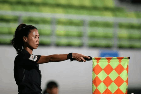亚冠首现女性裁判，韩国助理裁判金堈玟改写亚冠历史