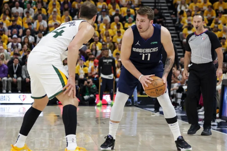 出奇精选：NBA 爵士vs独行侠 天王山之战，谁能抢得先机？