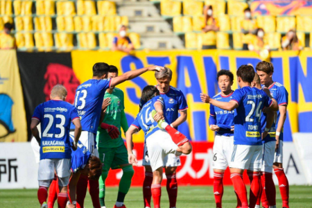 出奇精选：日职联 5-4 13:00 大阪钢巴vs札幌冈萨多