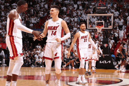 出奇精选：NBA 76人vs热火 76人士气全无，热火盼3比0领先