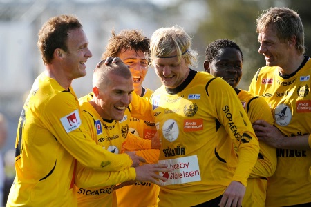 周一竞足001 瑞典超情报：松兹瓦尔vs米亚尔比 主队一门继续伤缺