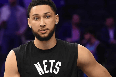 西蒙斯顺利完成背部手术，预计8月份可以复出