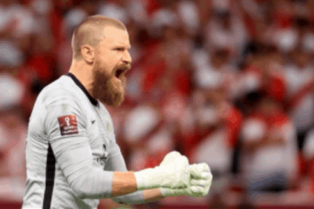 妙手！澳大利亚替补门将建功，魔性舞步晃晕对手