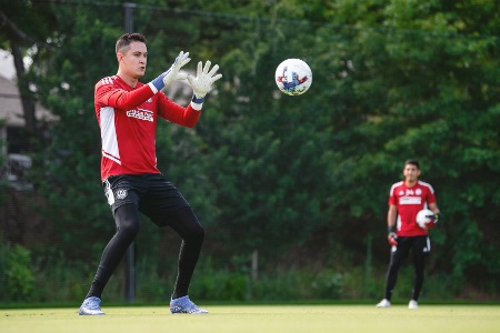 竞足周四003 美职联 纽约红牛vs亚特兰大联 纽约红牛抢断王停赛