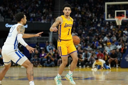NBA夏联赛精选：湖人vs独行侠 独行侠一胜难求，湖人背靠背毫不留情？