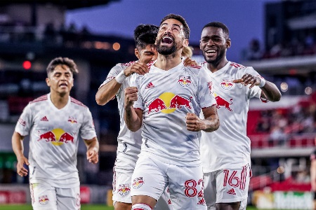 竞足周二009 美职联 纽约红牛vs科罗拉多急流 9天4赛拖垮纽约红牛