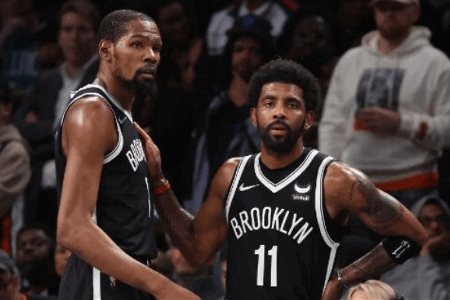 几个月前被绿军淘汰时，杜兰特还大赞纳什是正确人选