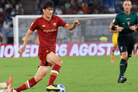 意媒：博洛尼亚同意强制买断，但未与罗马谈妥肖穆罗多夫的买断费