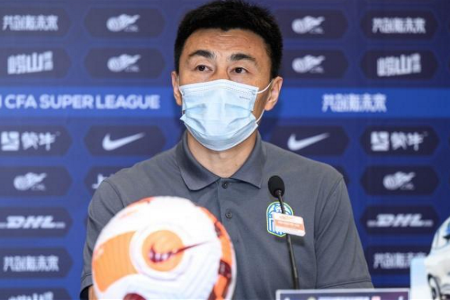 粤媒：李玮锋目前持亚足联A级教练证，报名只能写“代理主帅”