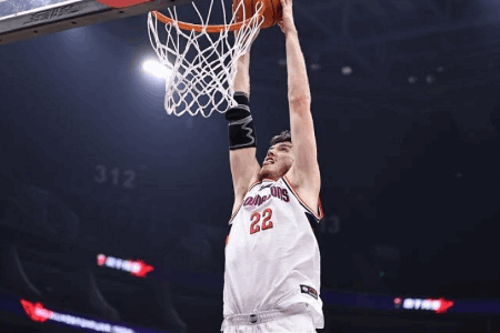 利夫有望9月中旬与首钢队会合 尼克-约翰逊还在办理签证