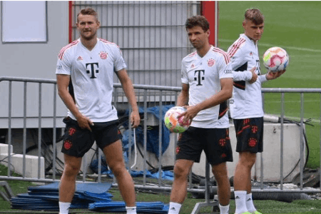 拜仁官方：穆勒等德国国脚回归合练，卢卡斯、科曼仍因伤缺席