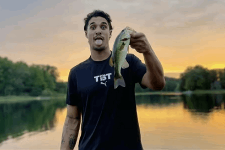 火箭旧将！京媒：北京外援尼克-约翰逊预计搭乘10月3日飞机来华