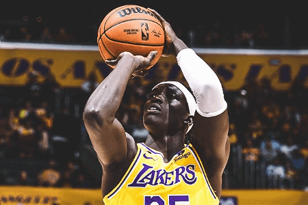 NBA季前赛-詹姆斯4分 浓眉11+11 湖人30分惨败国王