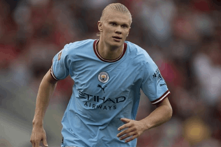 哈兰德全场数据：4次射门4次射正打入2球，评分8.5两队最高