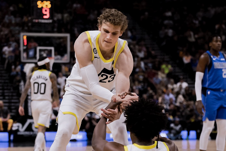 NBA季前赛-东契奇24+5 马尔卡宁21+10 独行侠力克爵士