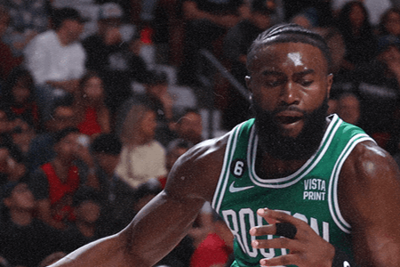 NBA季前赛-阿努诺比32+6 塔图姆21+9+5遭驱逐 猛龙加时再胜绿军