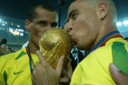 世界杯的那些纪录：仅意大利巴西成功卫冕 荷兰三进决赛未夺冠