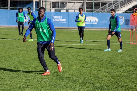 法甲情报：特鲁瓦前锋近期状态佳，欧塞尔换帅如换刀