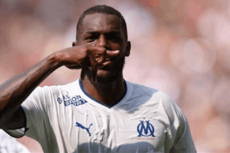 尤文想冬窗补强左边后卫位置，有意枪手外租后卫塔瓦雷斯