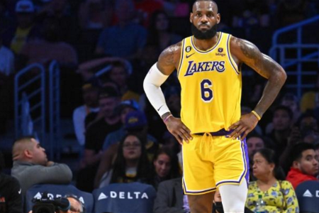 Windhorst：自18年那次受伤之后 詹姆斯一直在关注腹股沟的情况