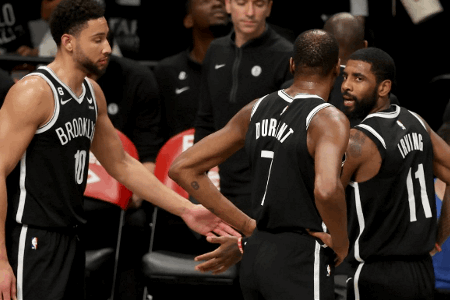 一些联盟高管认为篮网应该推倒重建