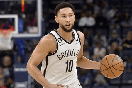 西蒙斯：感觉球技在慢慢地变得生锈 随时间推移我会变得越来越好