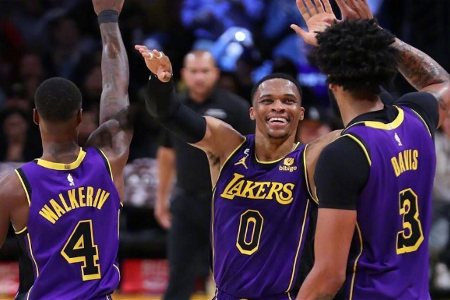 NBA：浓眉38+16+4帽 威少10+12 伯克斯23分 湖人力克活塞迎连胜