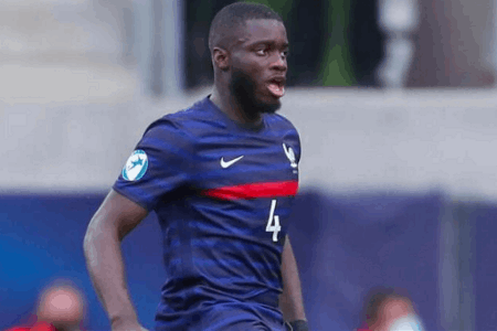 于帕本场114次准确传球，创1966年赛事有统计以来法国球员纪录