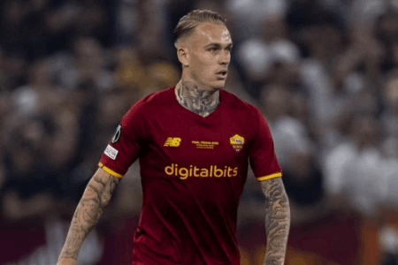 卡尔斯多普自称因心理问题滞留荷兰，罗马要求他接受检查