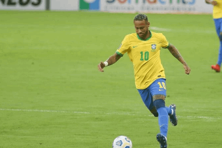 内马尔：将目标放在首位不是贬低对手，明天开始让我们出发！