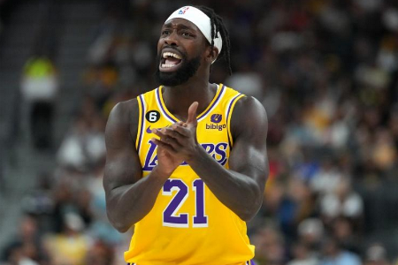 名嘴：贝弗利不应该留在NBA 他实际上是联盟中进攻最烂的球员