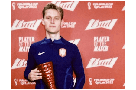 官方：德容当选全场最佳，传球成功率93%+2次拦截+9次抢断