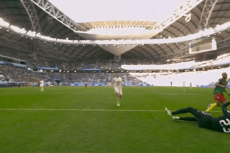 2分钟2球！舒波-莫廷破门！喀麦隆3-3扳平塞尔维亚！