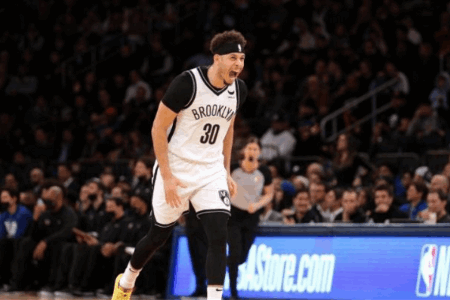 沃恩谈赛斯：如果对手想包夹欧文或KD 我们有优秀的射手在弱侧