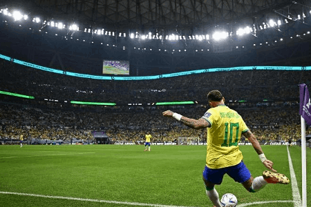 维尼修斯：内马尔缺席不仅仅是因为脚踝，他还有点发烧