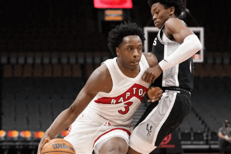 赛季至今至少得到400分+45次抢断 阿努诺比成联盟唯一一人