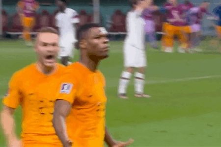 邓弗里斯破门，本场2传1射独造三球，荷兰3-1美国！