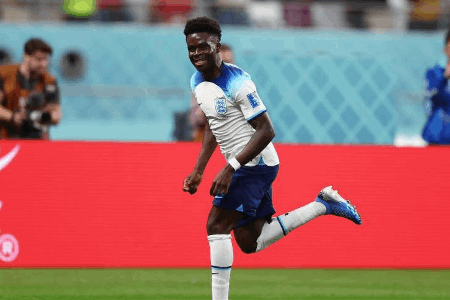 天空体育：萨卡将首发出战对阵塞内加尔的1/8决赛