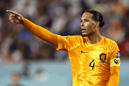 范迪克：梅西非常优秀，但这不是荷兰对梅西而是荷兰对阿根廷