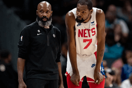 明日客战步行者是否安排KD休息？沃恩：熬过明天 赛程就会好起来