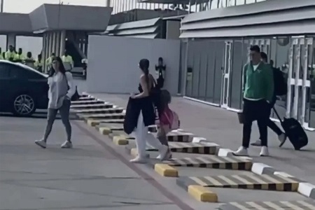 离开伤心地！C罗与家人乘坐私人飞机离开卡塔尔