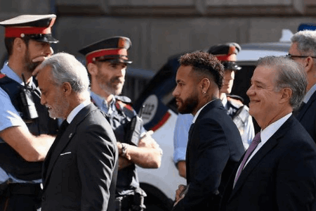 内马尔转会案宣判：检方撤诉，全体被告无罪