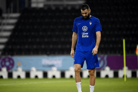 本泽马12月1日已痊愈，将金球先生排除在国家队之外很丑陋