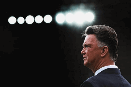 范加尔：主裁整场和阿根廷人讲话+安慰却不甩我们,判罚也不符情况