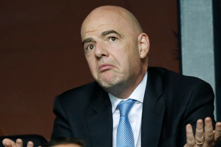 两年一届世界杯计划失败后，FIFA希望世界杯三年一届