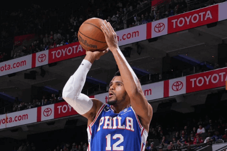 哈里斯打趣：赛季初表现联盟想踢我们出圣诞大战 但他们坚持住了